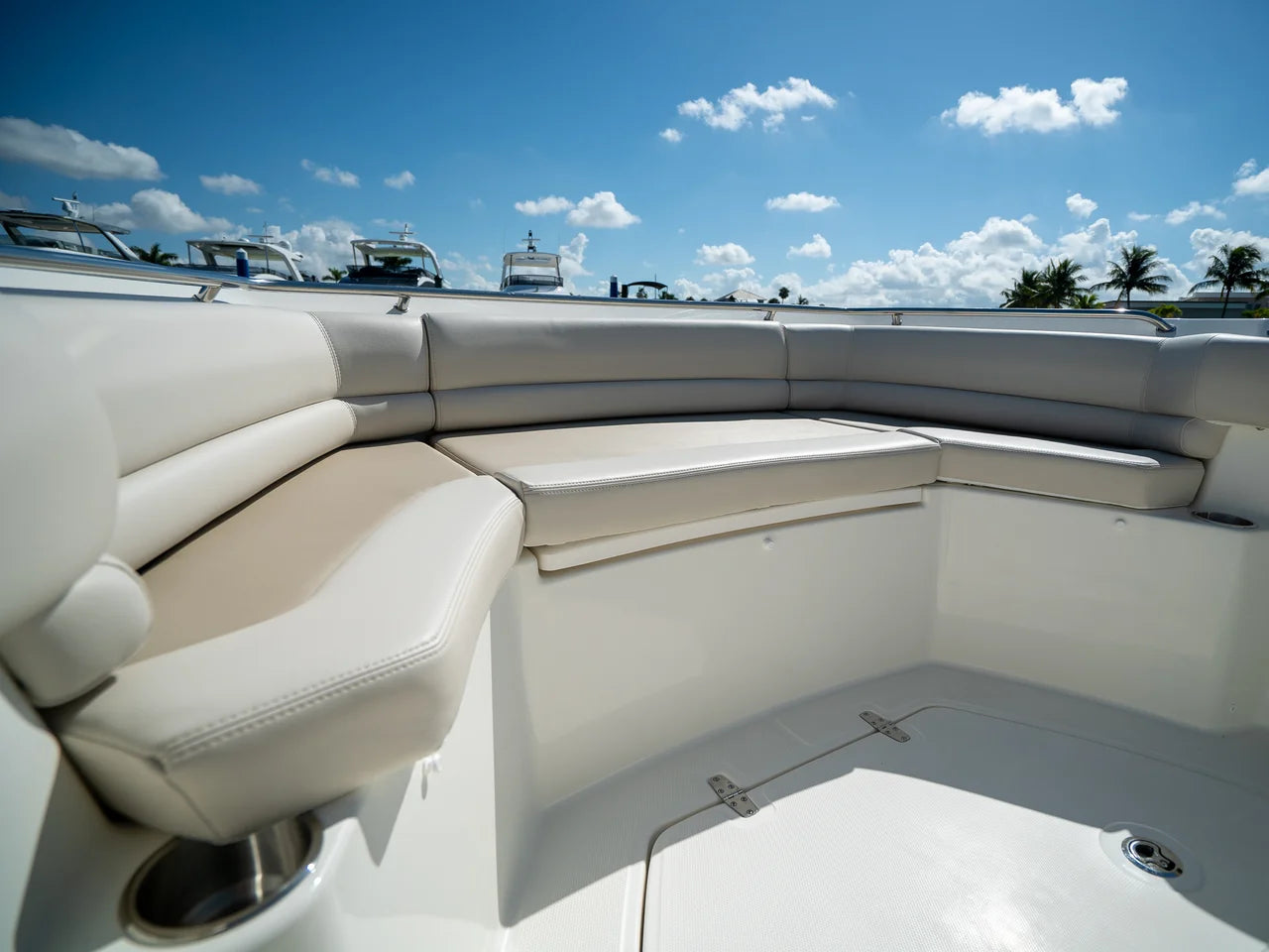 2026 Boston Whaler 330 Outrage 33.0 feet, Clearwater, Florida #19