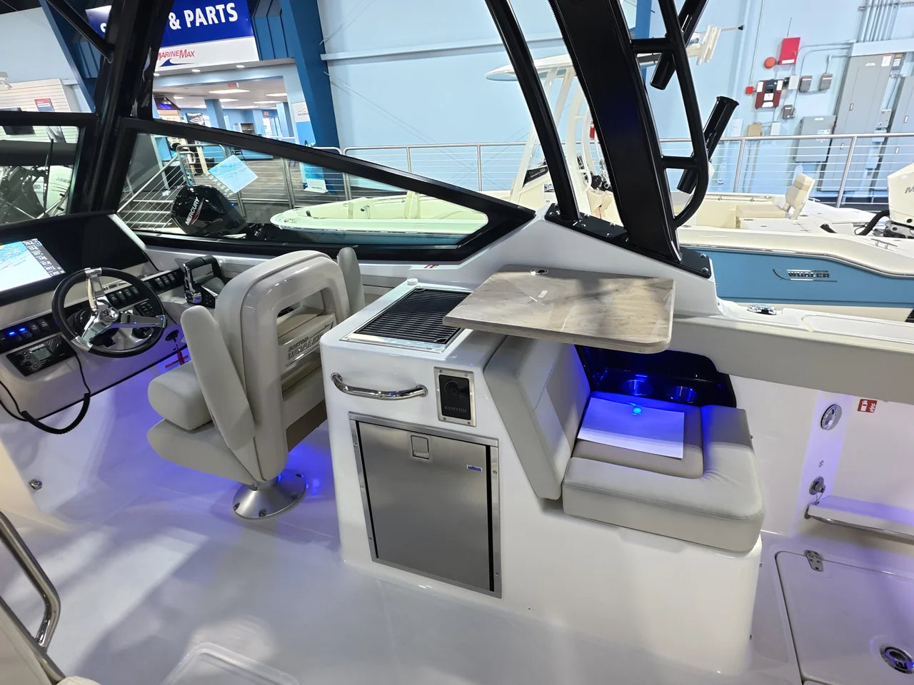 2026 Boston Whaler 280 Vantage 28.0 feet, Clearwater, Florida #12