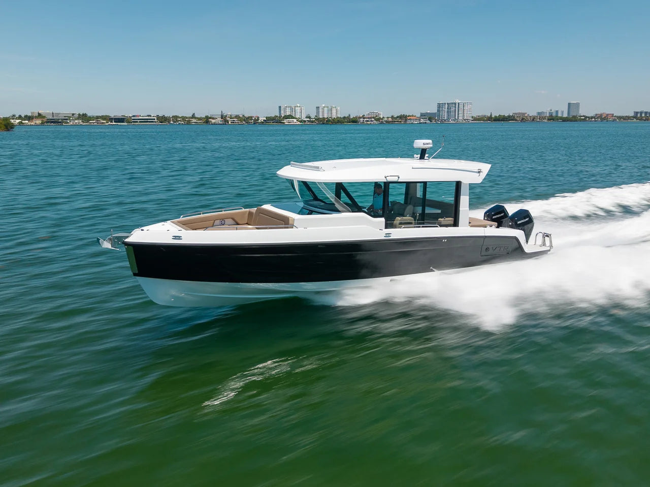 2026 Cruisers Yachts 38 VTR EC 38.0 feet, Clearwater, Florida #1