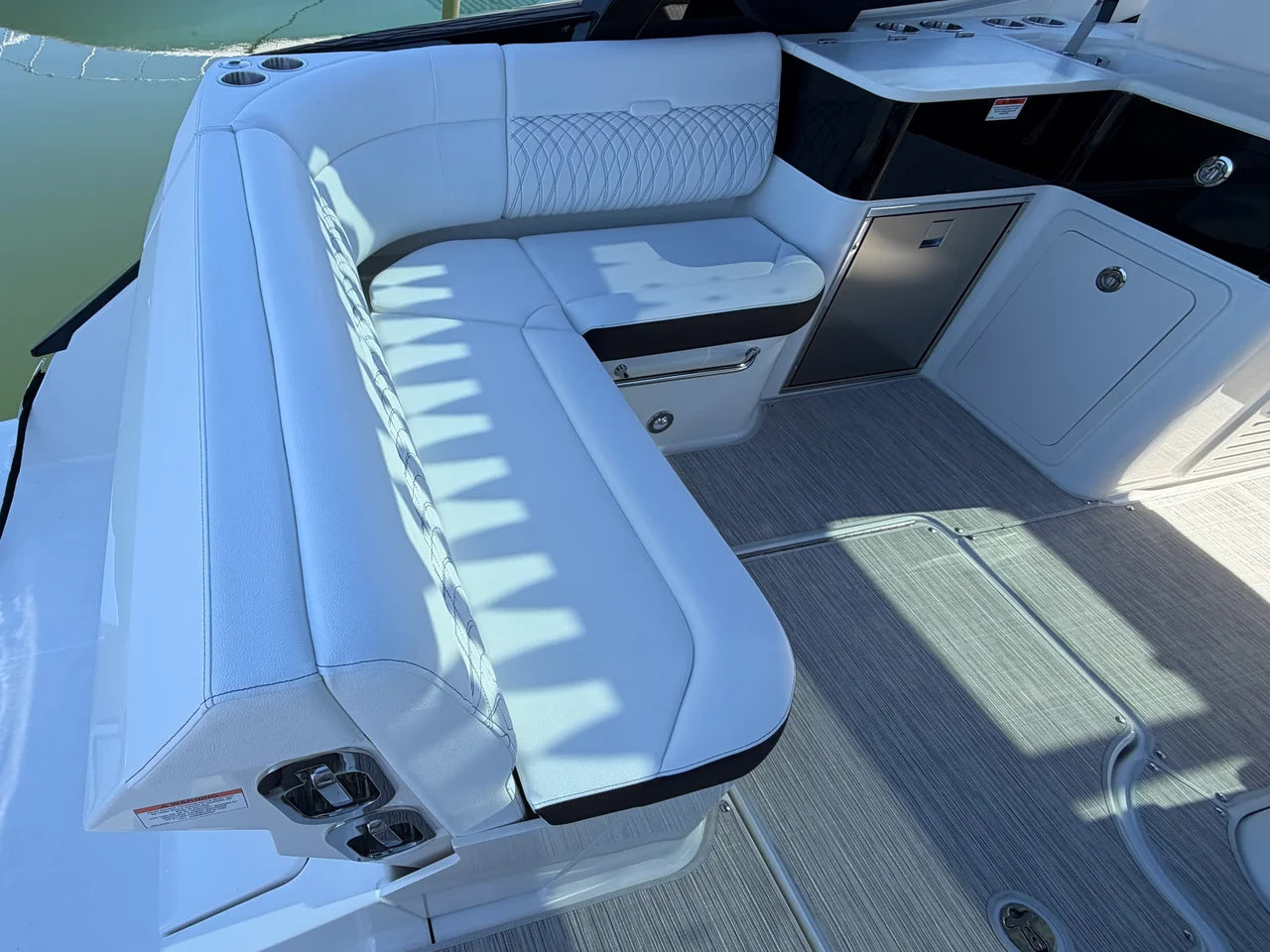2026 Sea Ray Sundancer 370 Outboard 37.0 feet, Clearwater, Florida #16