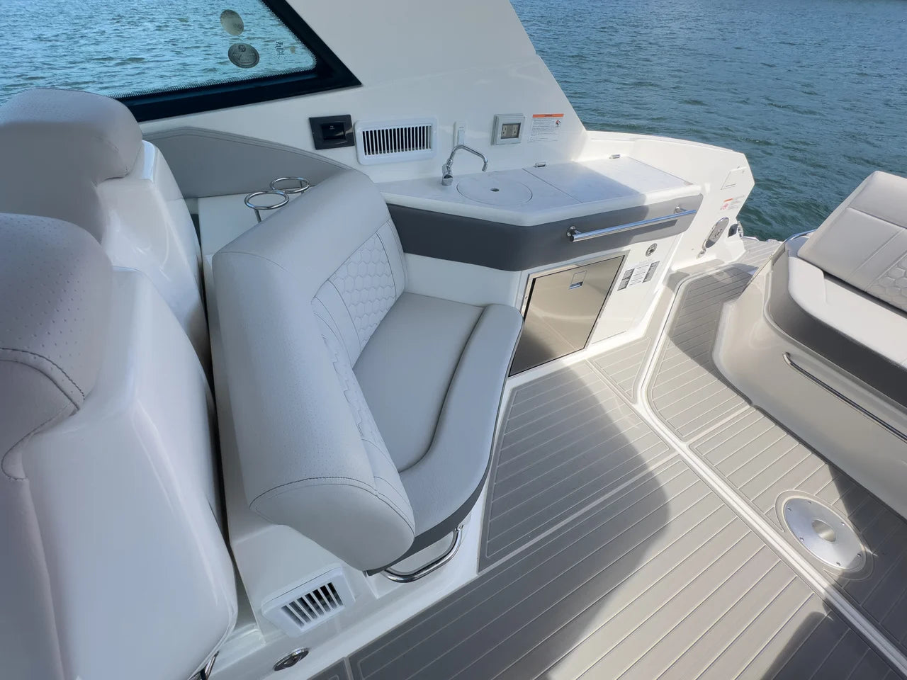 2026 Sea Ray Sundancer 320 32.0 feet, Clearwater, Florida #24