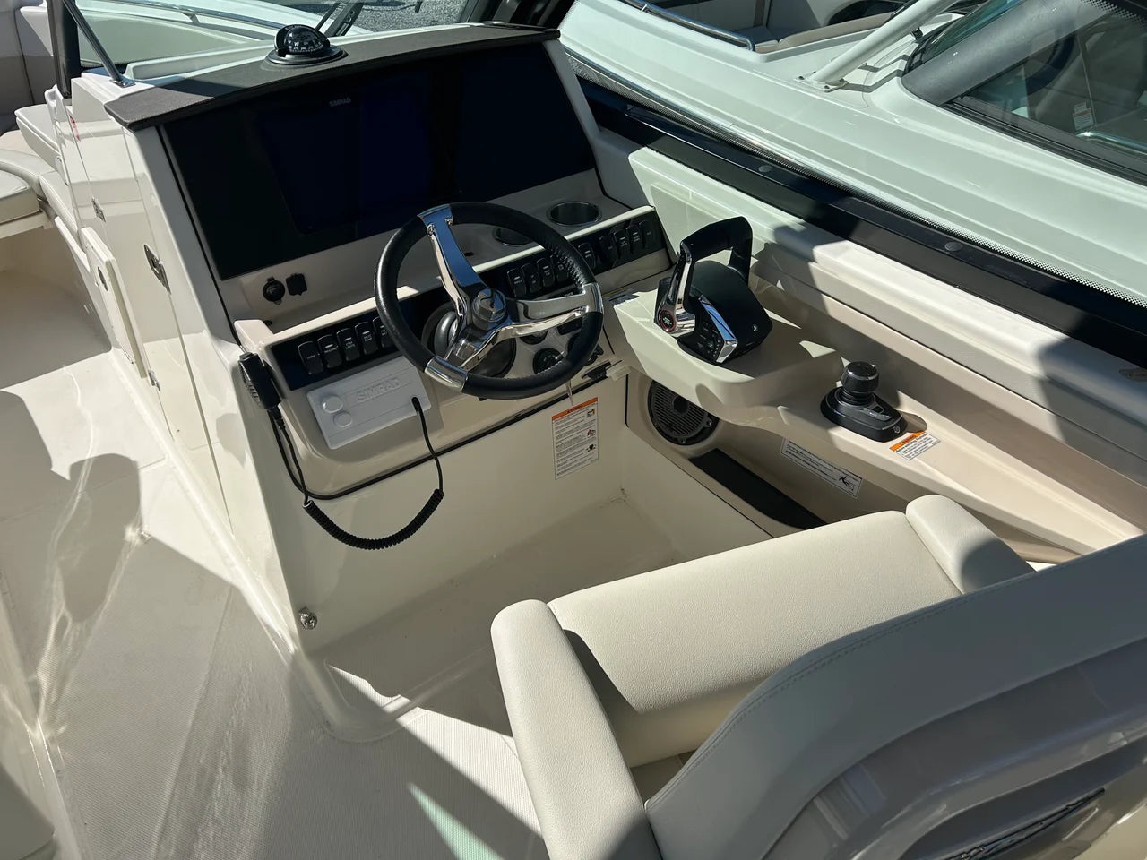 2026 Boston Whaler 280 Vantage 28.0 feet, Clearwater, Florida #19