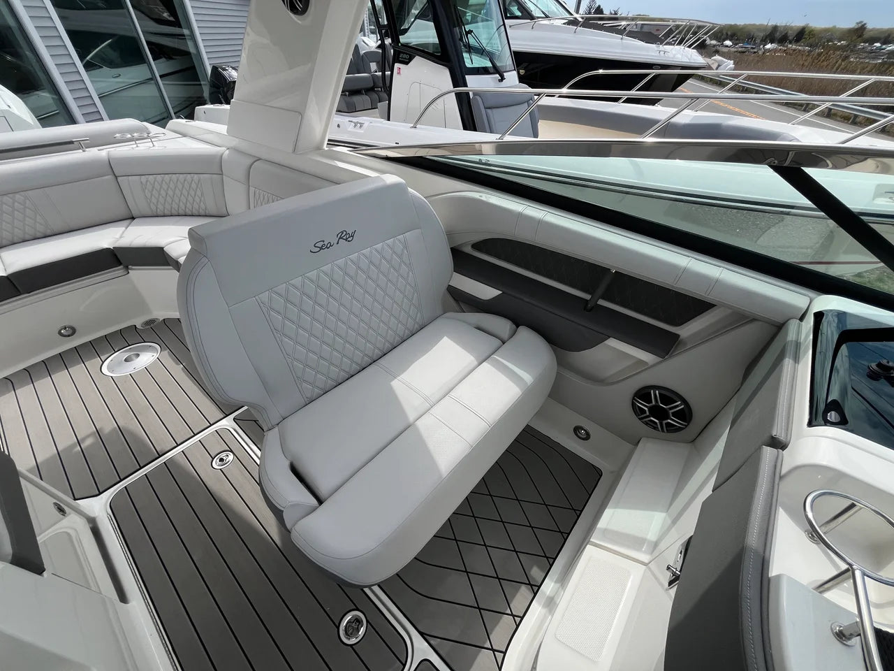 2026 Sea Ray SLX 310 Outboard 31.0 feet, Clearwater, Florida #15