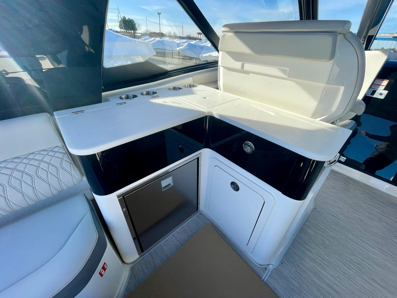 2026 Sea Ray Sundancer 370 Outboard 37.0 feet, Clearwater, Florida #4