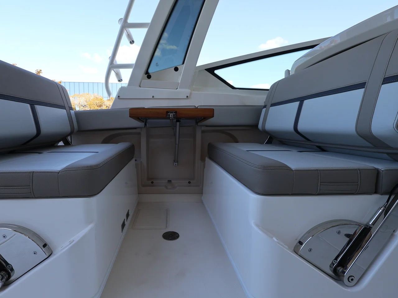 2026 Boston Whaler 330 Vantage 33.0 feet, Clearwater, Florida #16