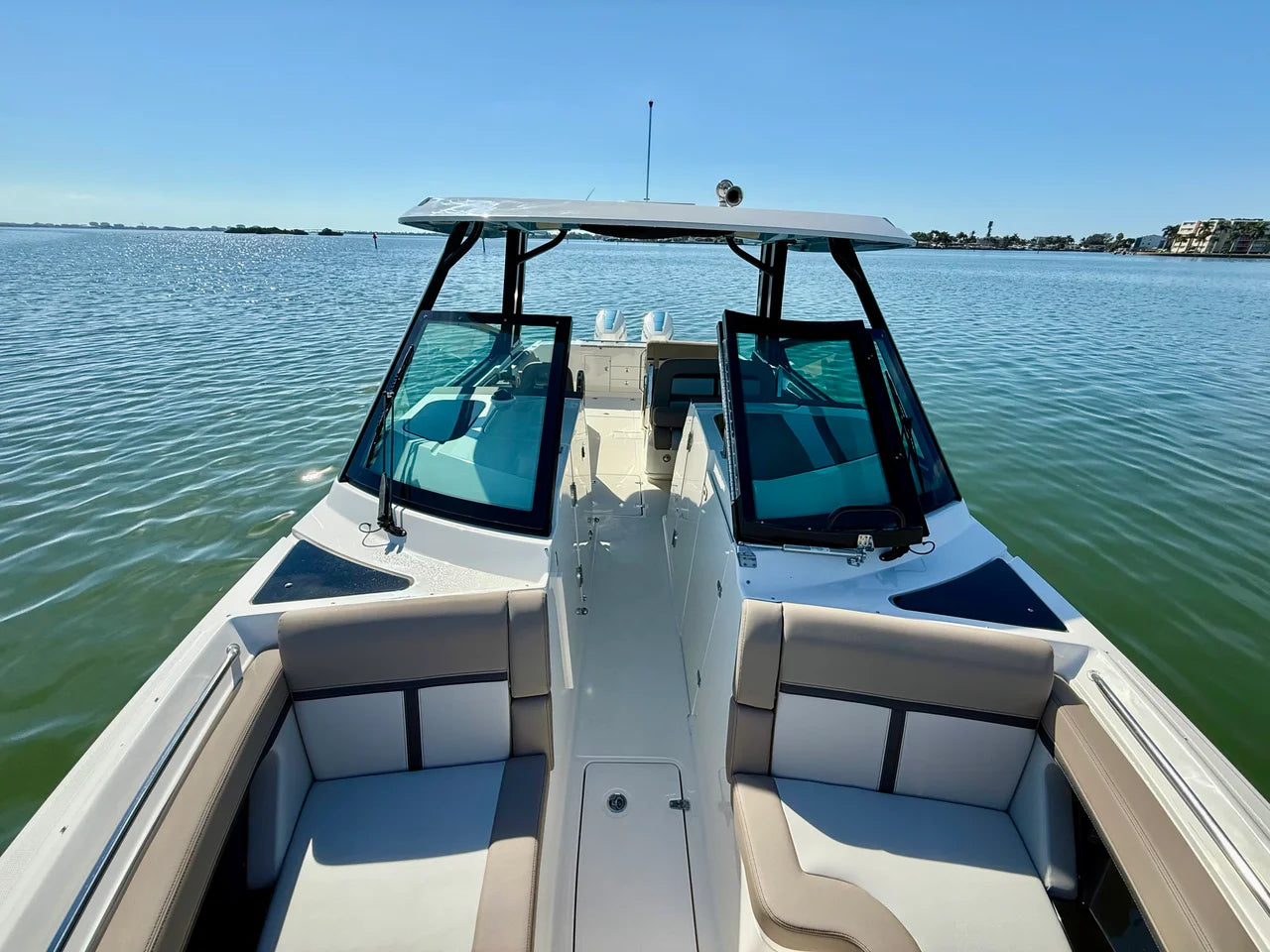 2026 Boston Whaler 330 Vantage 33.0 feet, Clearwater, Florida #63