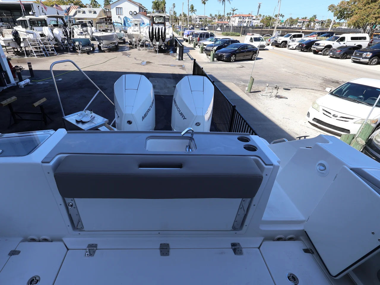 2026 Boston Whaler 330 Vantage 33.0 feet, Clearwater, Florida #11