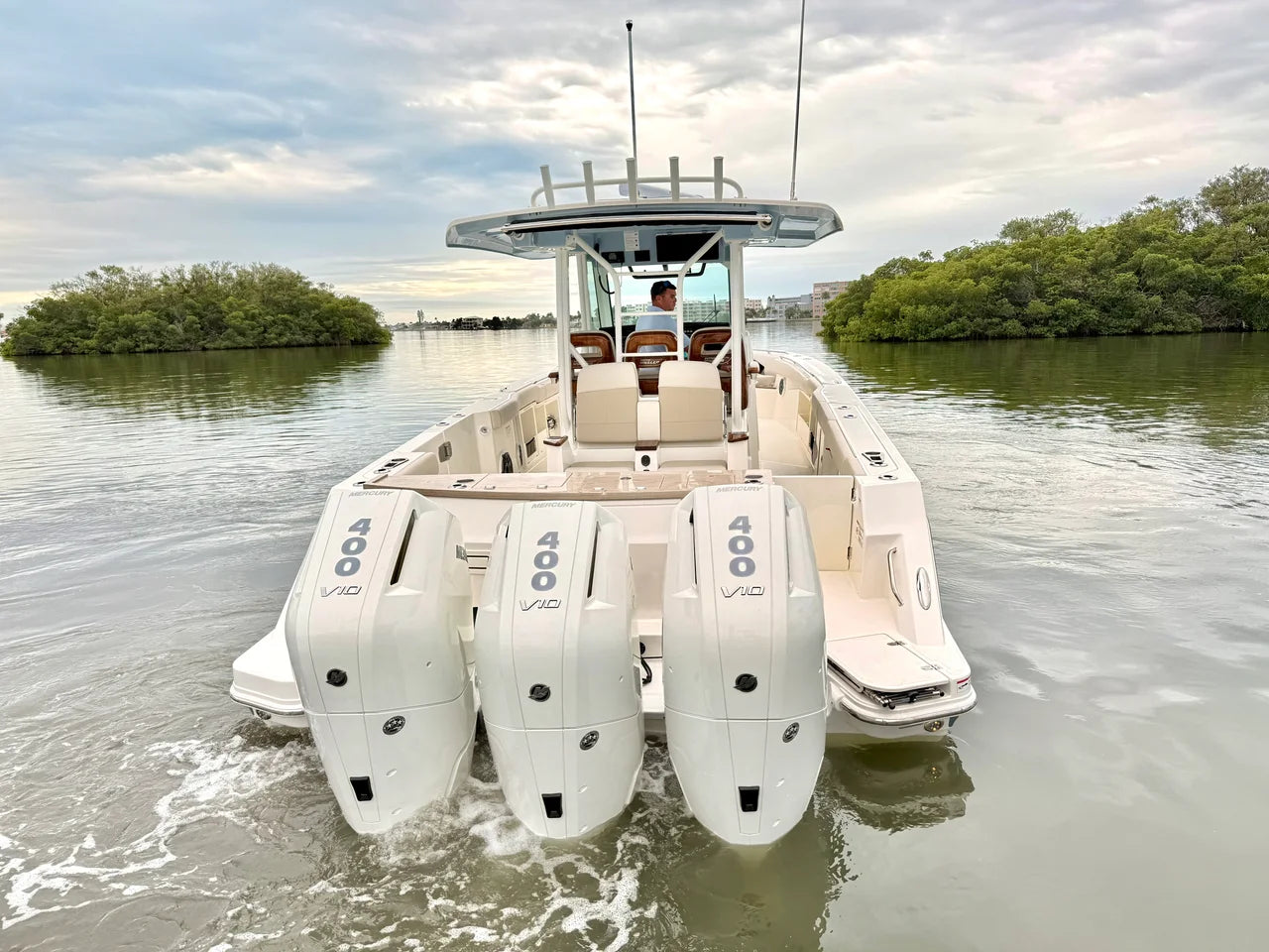 2026 Boston Whaler 360 Outrage 36.0 feet, Clearwater, Florida #19