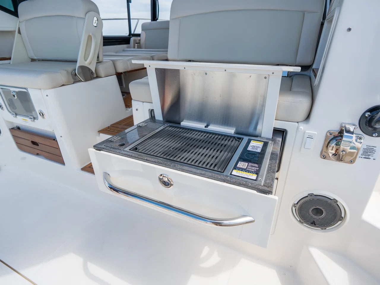 2026 Boston Whaler 405 Conquest 40.0 feet, Clearwater, Florida #18