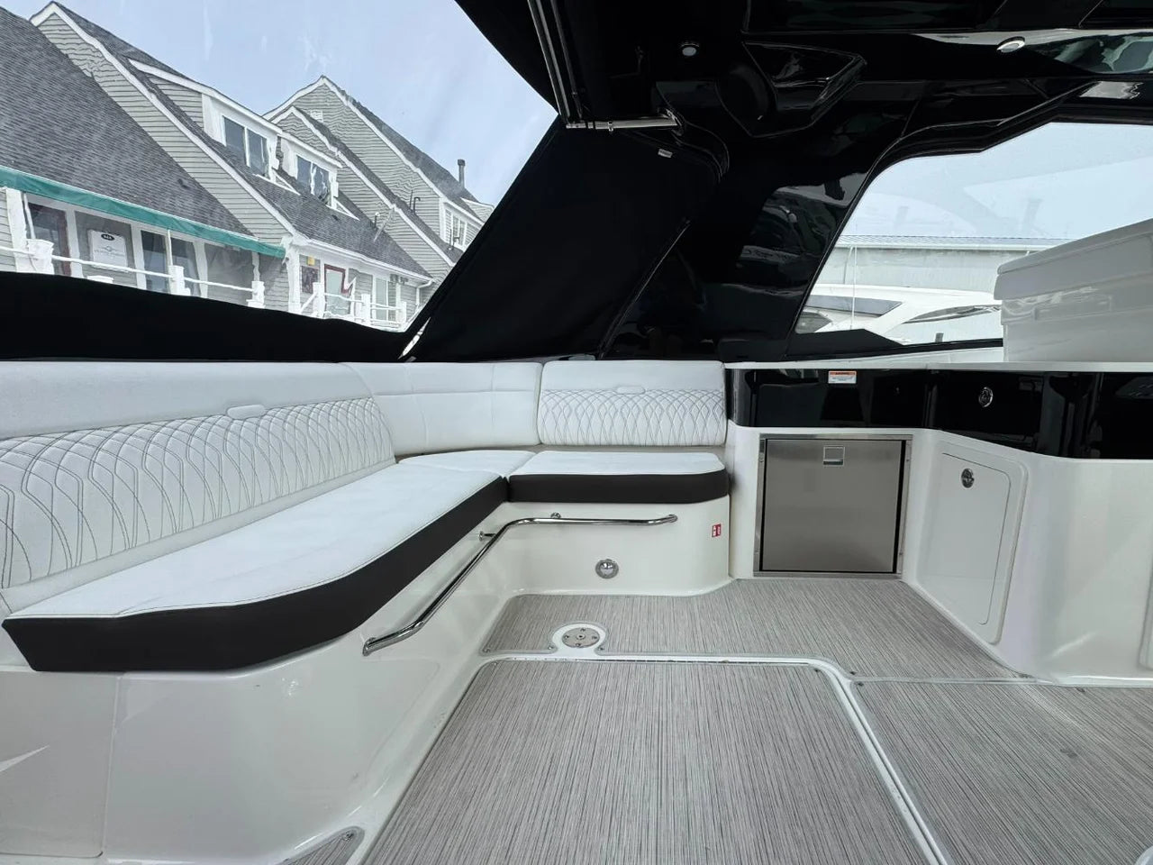 2026 Sea Ray Sundancer 370 Outboard 37.0 feet, Clearwater, Florida #17