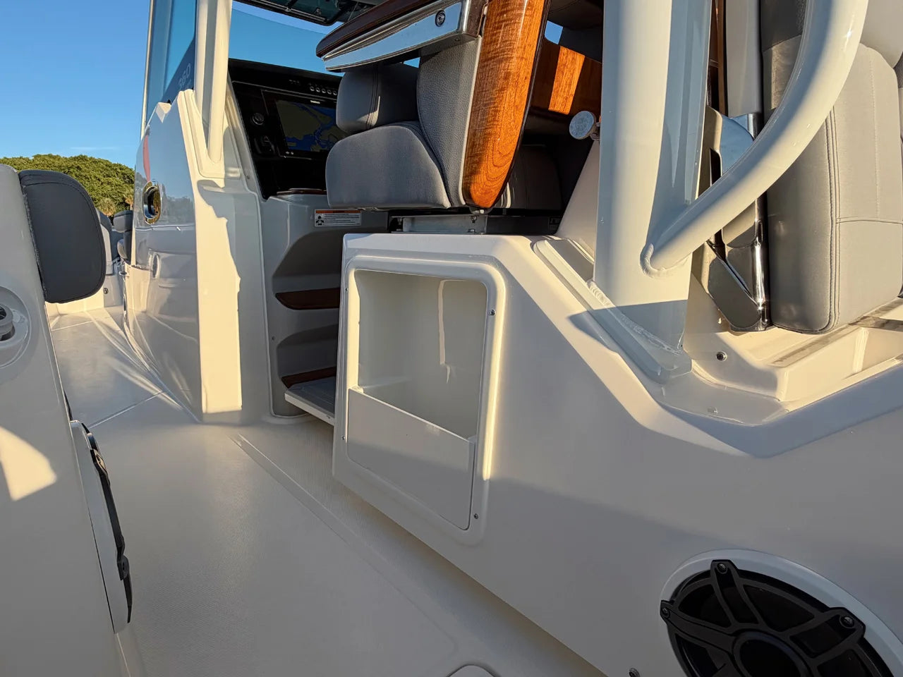 2026 Boston Whaler 360 Outrage 36.0 feet, Clearwater, Florida #29