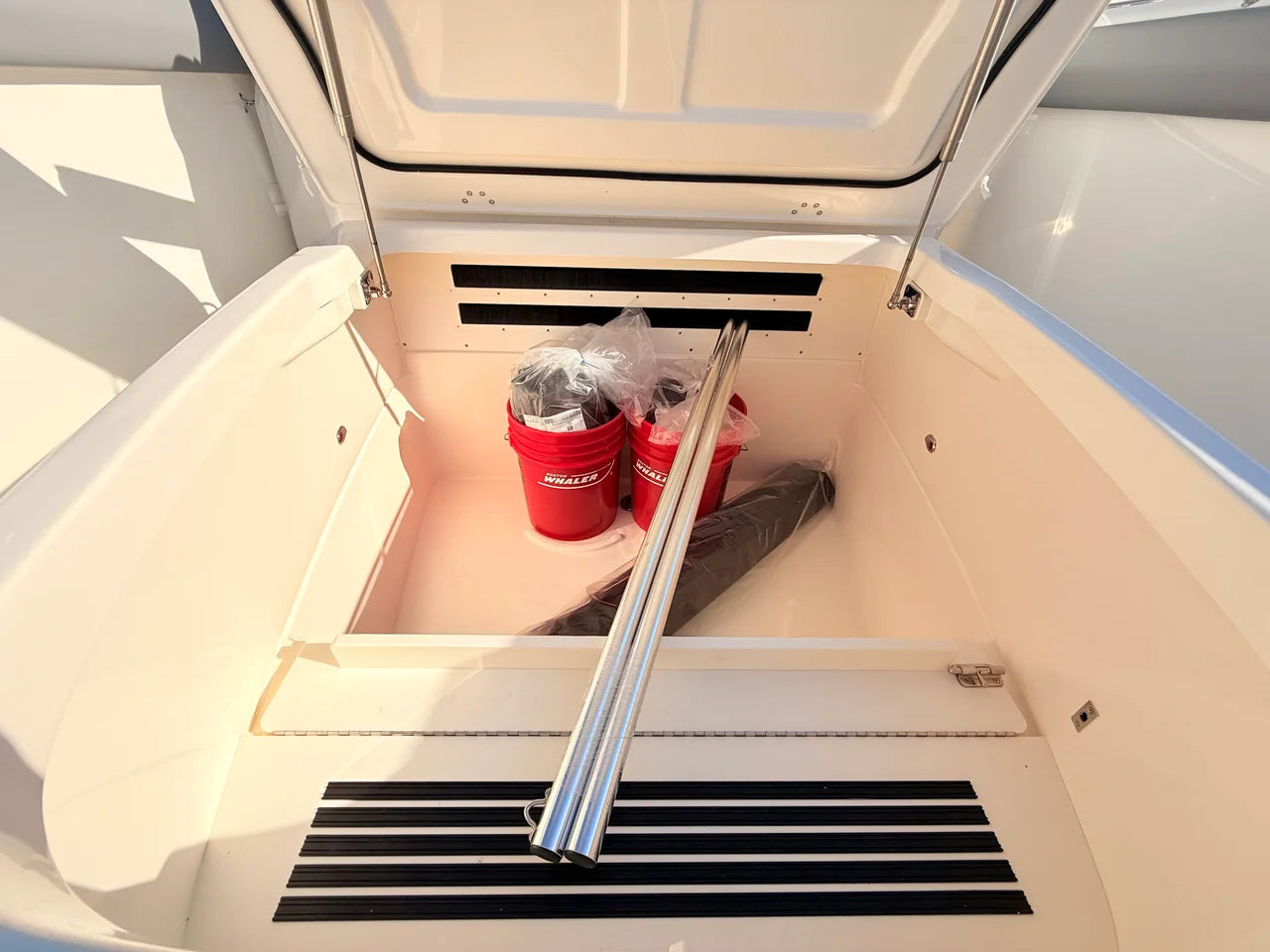 2026 Boston Whaler 330 Outrage 33.0 feet, Clearwater, Florida #27