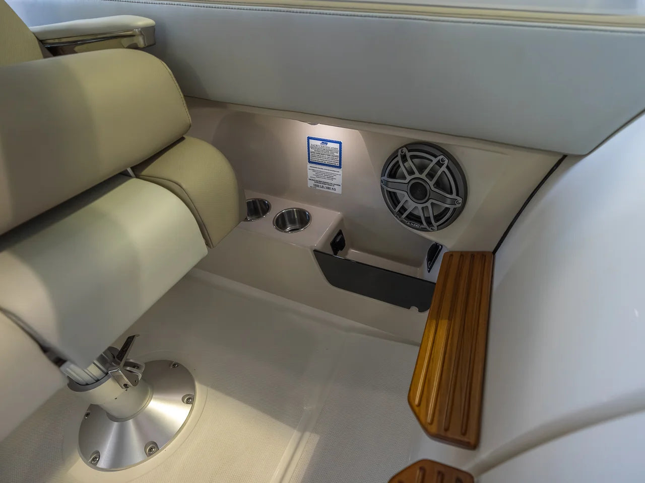 2026 Boston Whaler 330 Vantage 33.0 feet, Clearwater, Florida #48