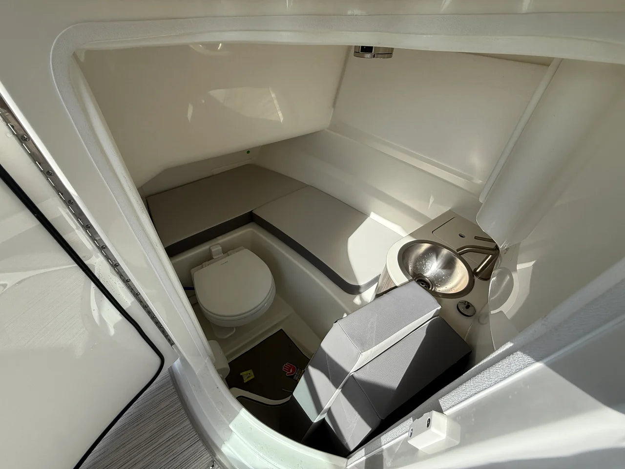 2026 Sea Ray SDX 250 Outboard 25.0 feet, Clearwater, Florida #13