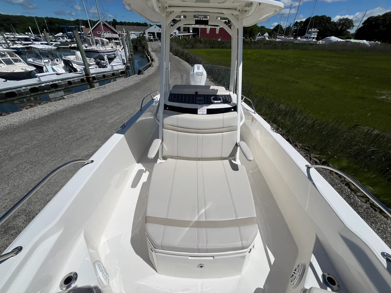 2026 Boston Whaler 250 Dauntless 25.0 feet, Clearwater, Florida #19
