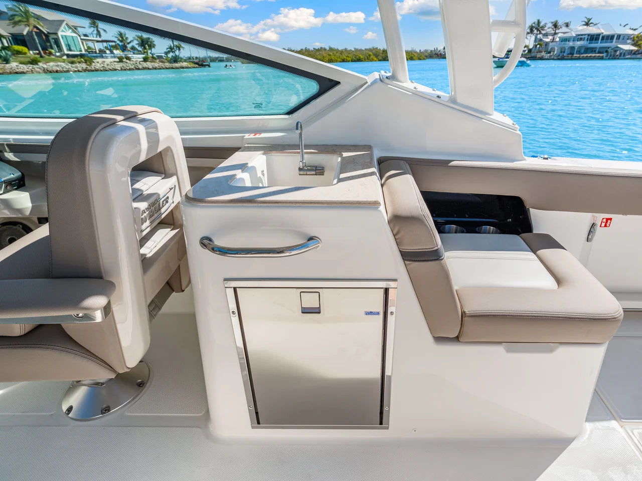 2026 Boston Whaler 280 Vantage 28.0 feet, Clearwater, Florida #66