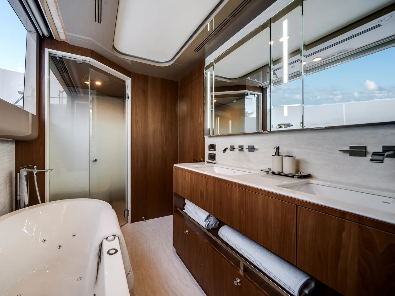2026 Ocean Alexander 30R 98.0 feet, Clearwater, Florida #49