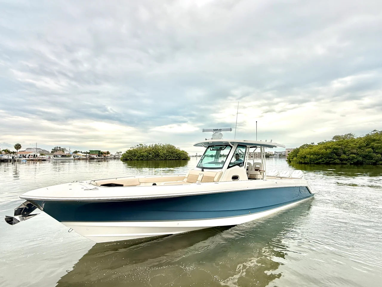 2026 Boston Whaler 360 Outrage 36.0 feet, Clearwater, Florida #3