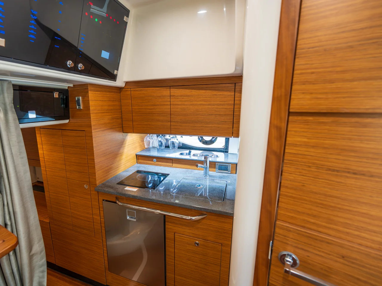 2026 Boston Whaler 405 Conquest 40.0 feet, Clearwater, Florida #36
