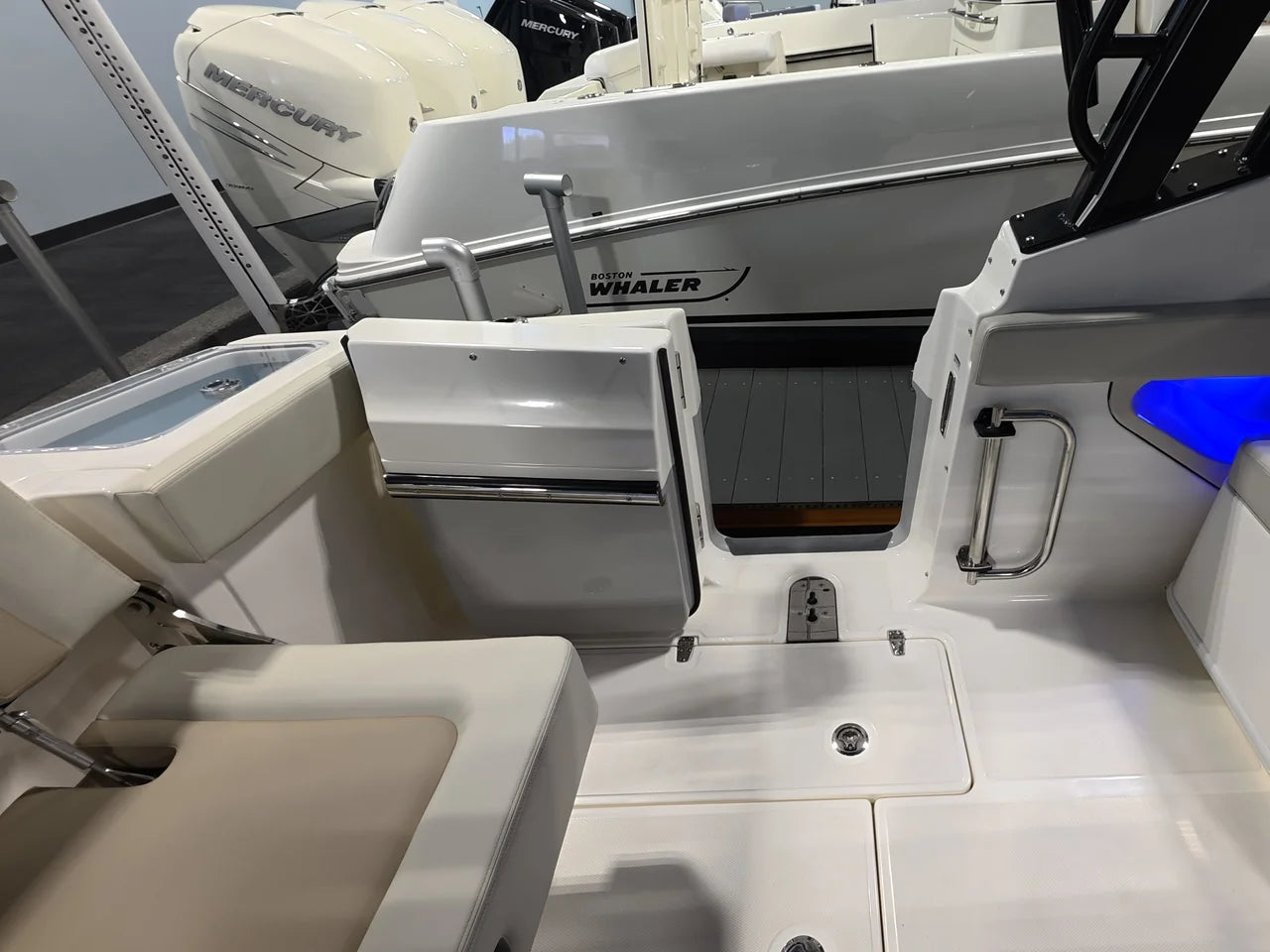 2026 Boston Whaler 280 Vantage 28.0 feet, Clearwater, Florida #9