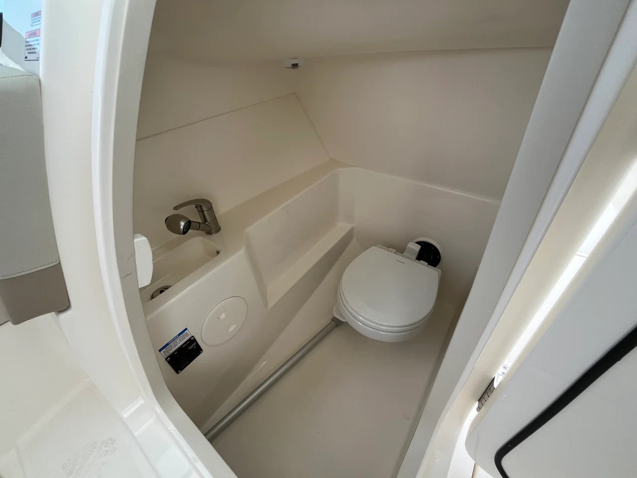 2026 Boston Whaler 240 Vantage 24.0 feet, Clearwater, Florida #15
