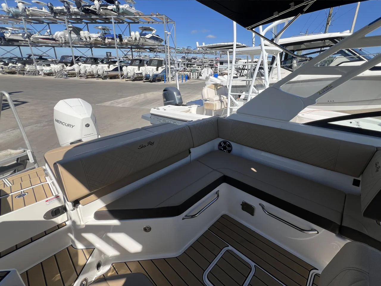 2026 Sea Ray SDX 250 Outboard 25.0 feet, Clearwater, Florida #12