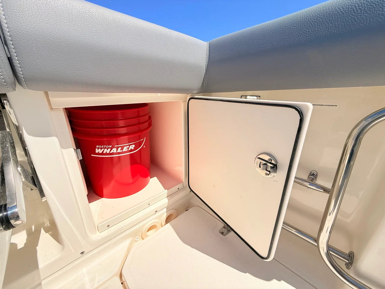 2026 Boston Whaler 330 Outrage 33.0 feet, Clearwater, Florida #55