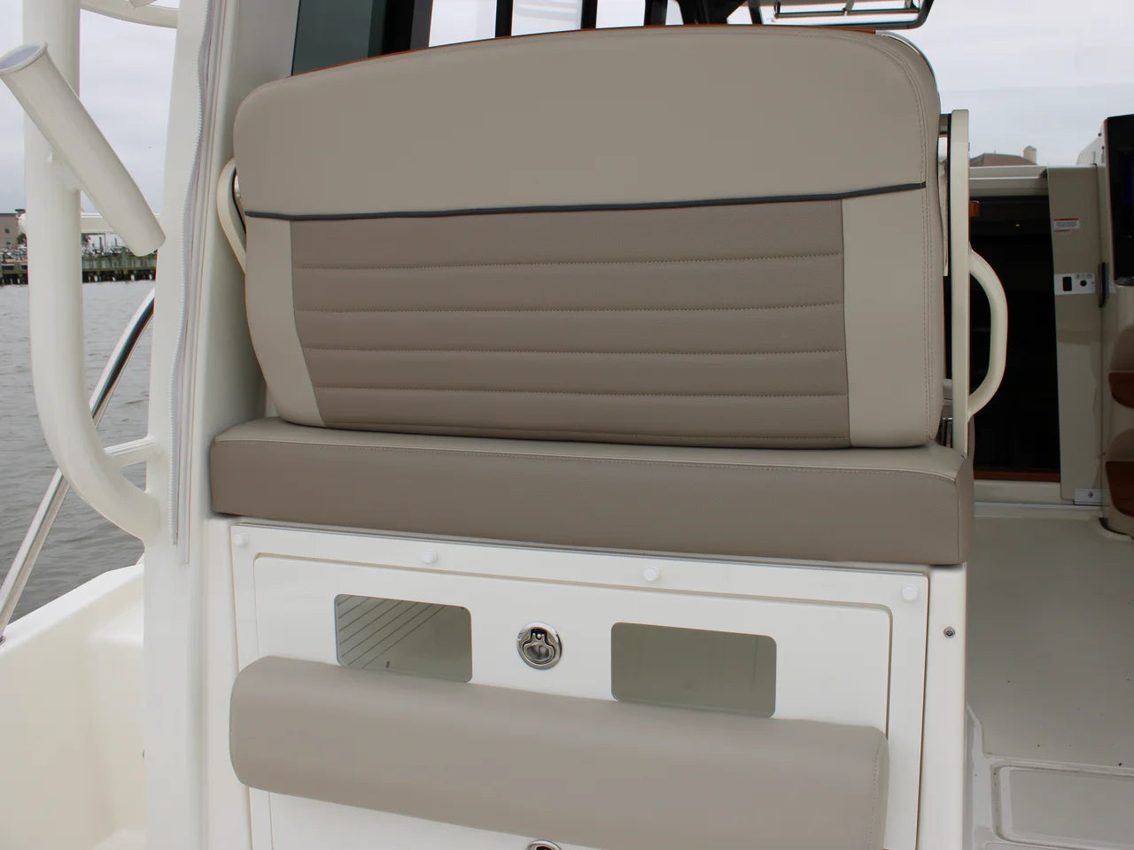 2025 Boston Whaler 365 Conquest 36.0 feet, Clearwater, Florida #86