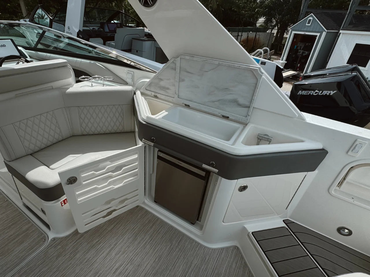 2026 Sea Ray SLX 310 Outboard 31.0 feet, Clearwater, Florida #9