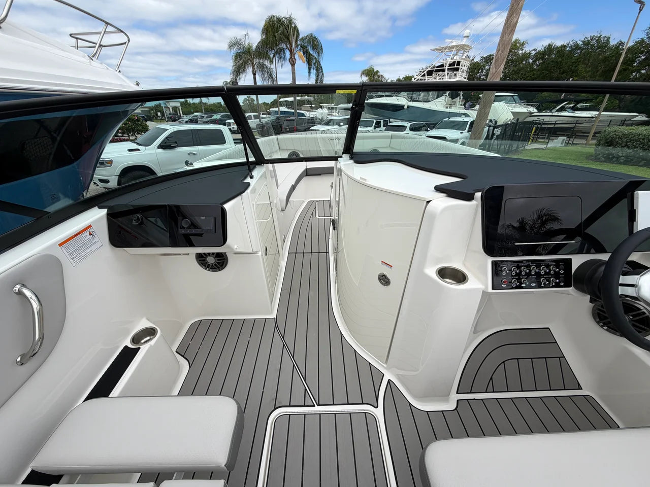 2026 Sea Ray SDX 270 Outboard 27.0 feet, Clearwater, Florida #10