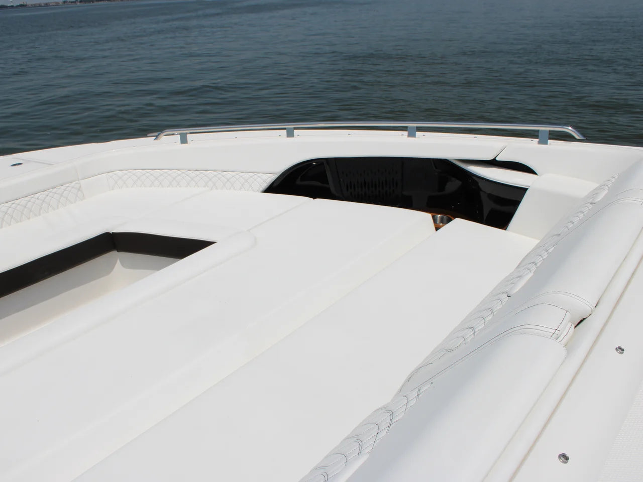 2026 Sea Ray Sundancer 370 Outboard 37.0 feet, Clearwater, Florida #49