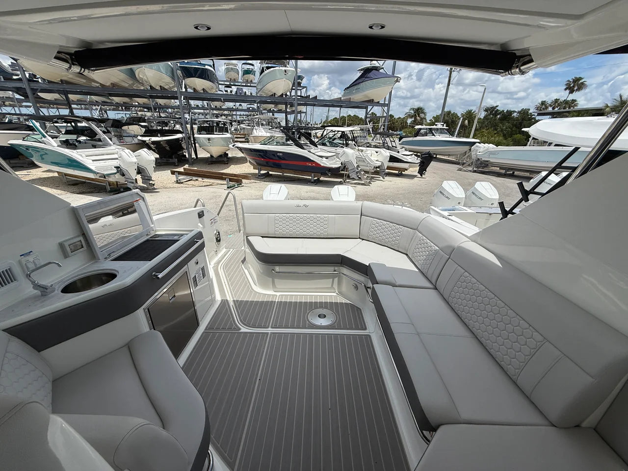 2026 Sea Ray Sundancer 320 Outboard 32.0 feet, Clearwater, Florida #35