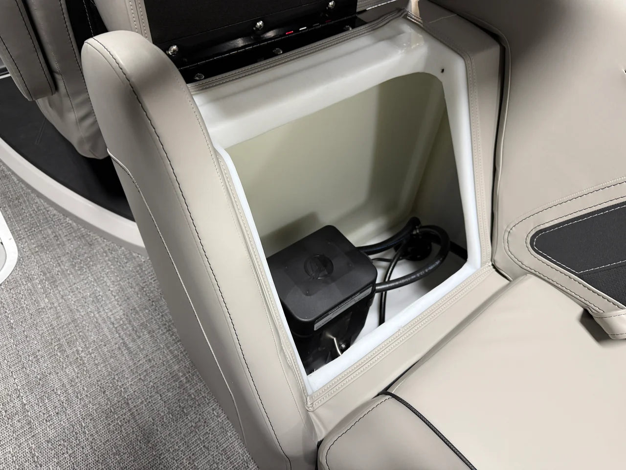 2026 Barletta Cabrio 22 QC 22.0 feet, Clearwater, Florida #23