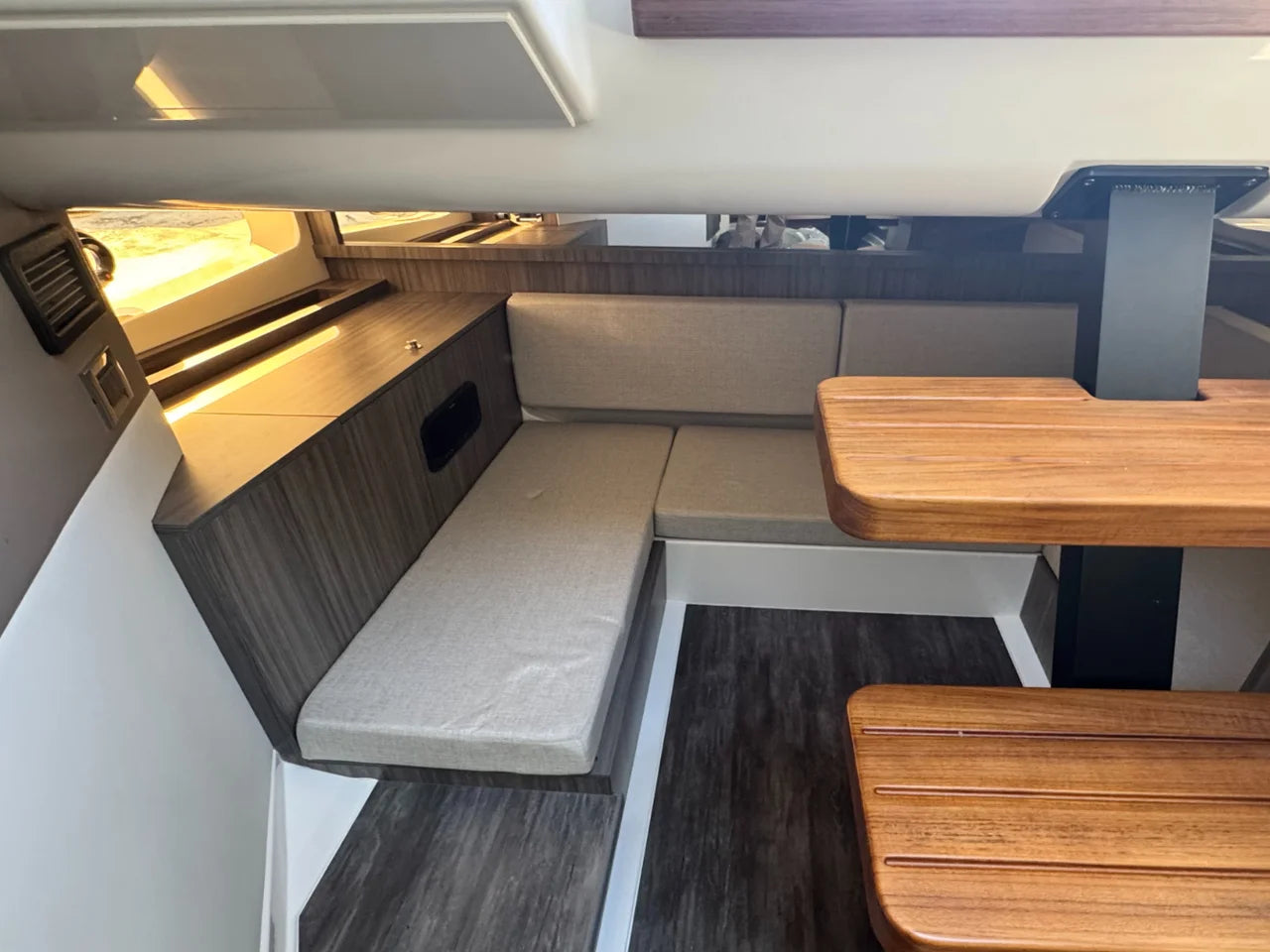 2026 Sea Ray Sundancer 370 Outboard 37.0 feet, Clearwater, Florida #29