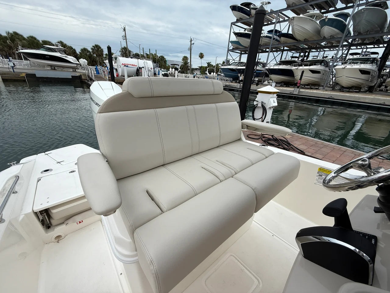 2026 Boston Whaler 250 Dauntless 25.0 feet, Clearwater, Florida #16