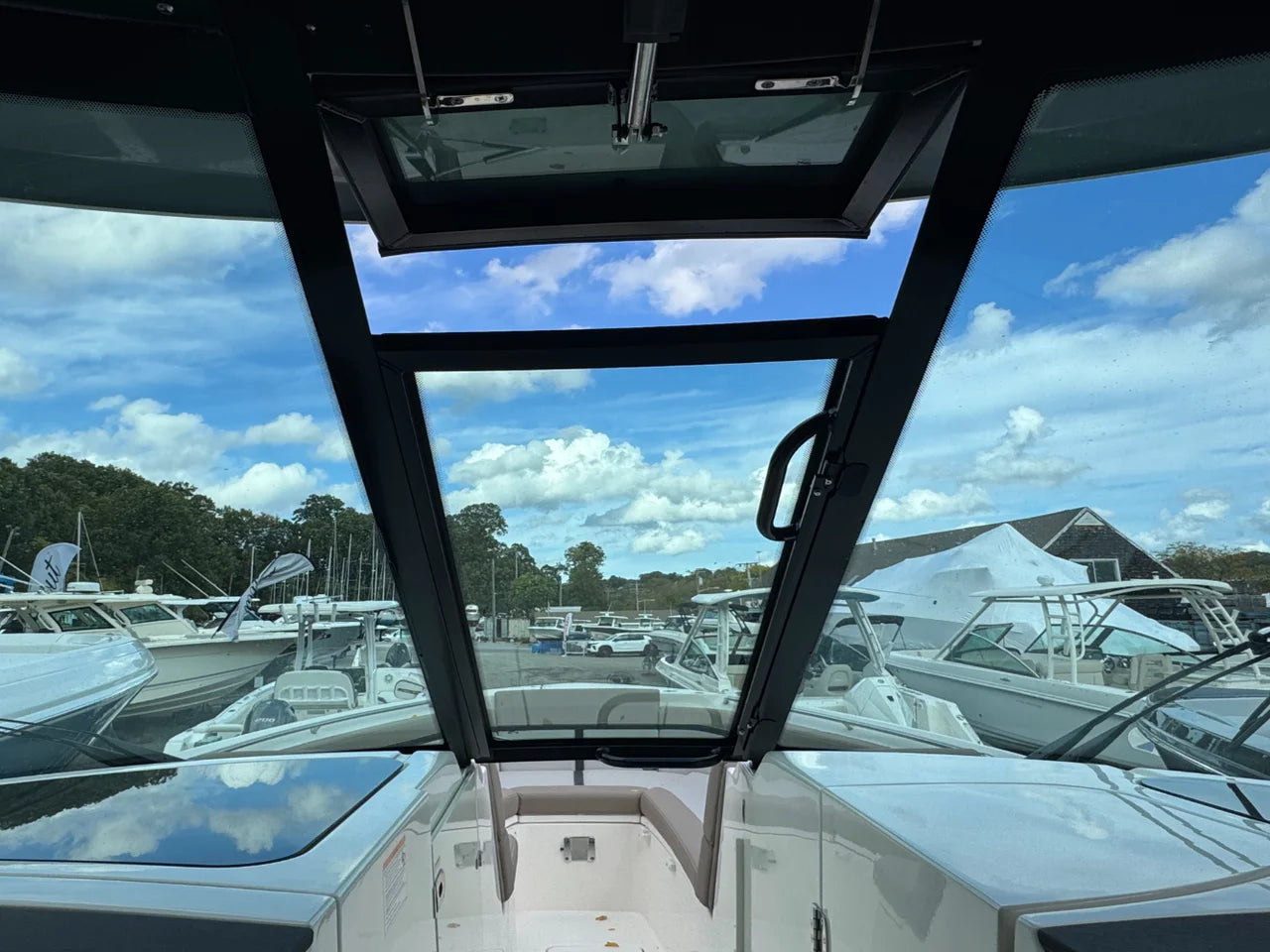 2026 Boston Whaler 330 Vantage 33.0 feet, Clearwater, Florida #21