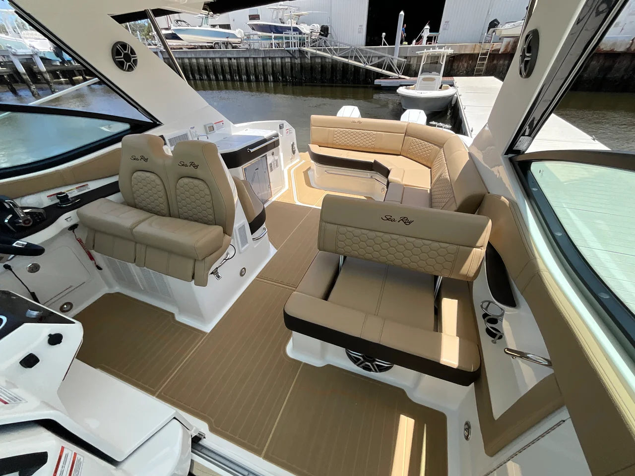 2026 Sea Ray Sundancer 320 Outboard 32.0 feet, Clearwater, Florida #10