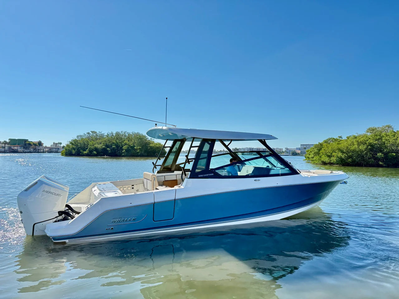 2026 Boston Whaler 330 Vantage 33.0 feet, Clearwater, Florida #6