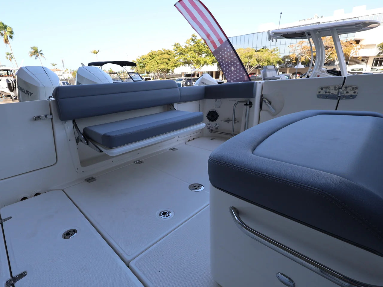 2026 Boston Whaler 330 Outrage 33.0 feet, Clearwater, Florida #12