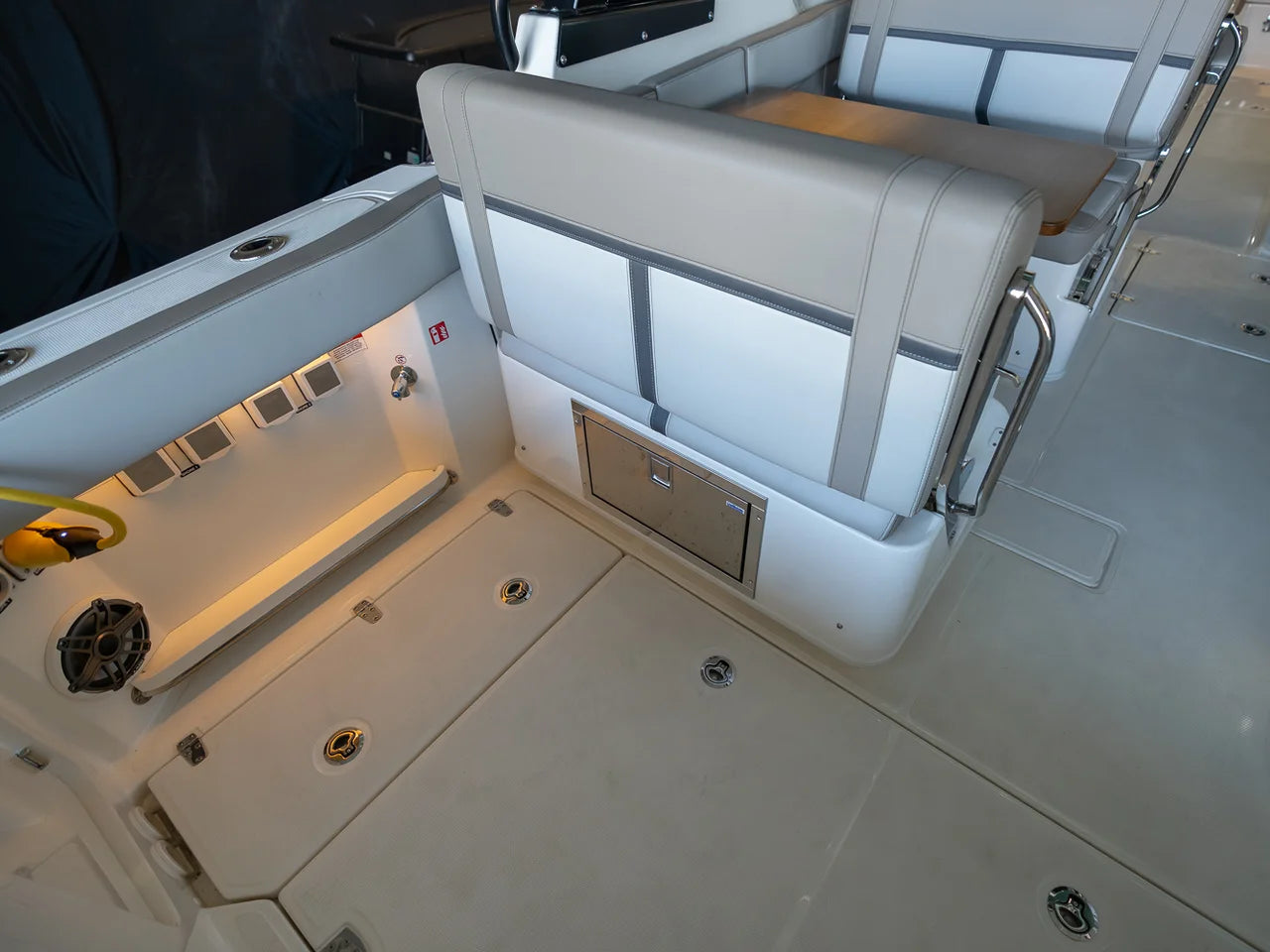 2026 Boston Whaler 330 Vantage 33.0 feet, Clearwater, Florida #56