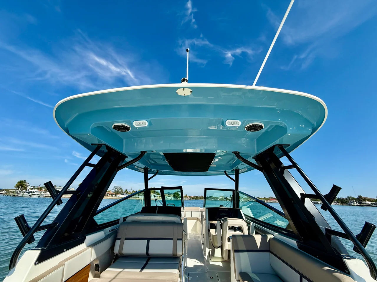 2026 Boston Whaler 330 Vantage 33.0 feet, Clearwater, Florida #44