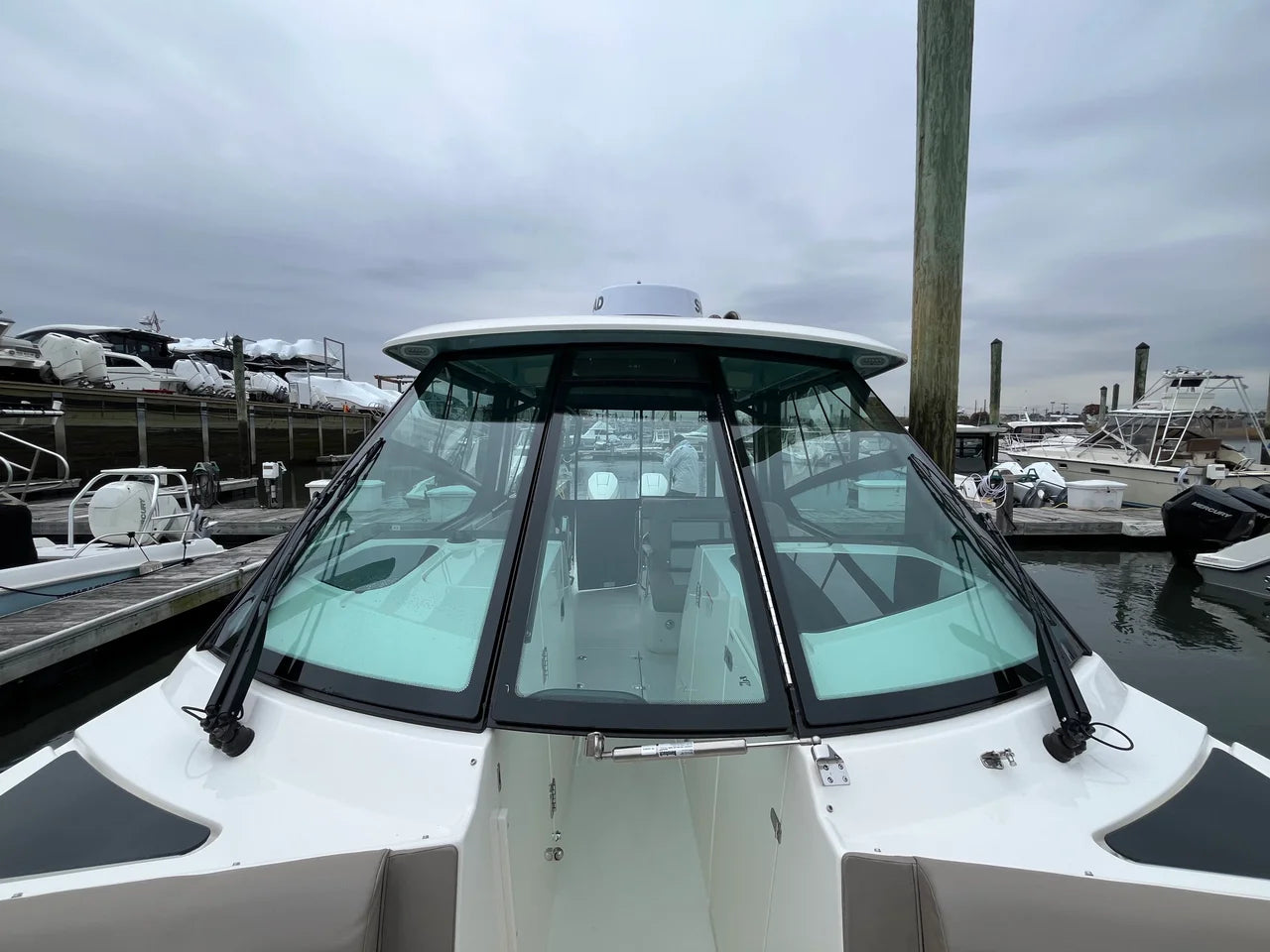 2026 Boston Whaler 330 Vantage 33.0 feet, Clearwater, Florida #49