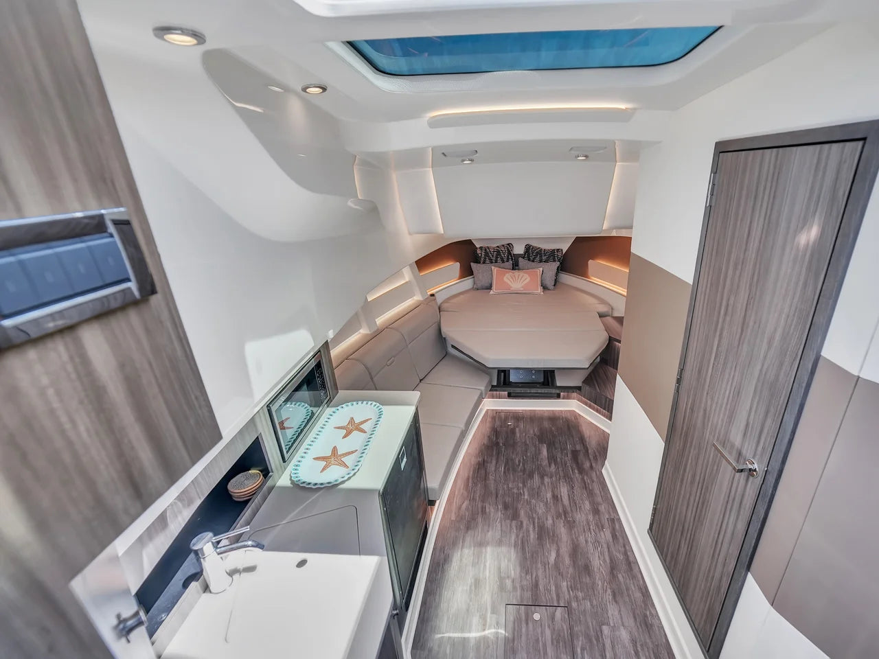 2026 Sea Ray Sundancer 370 Outboard 37.0 feet, Clearwater, Florida #26