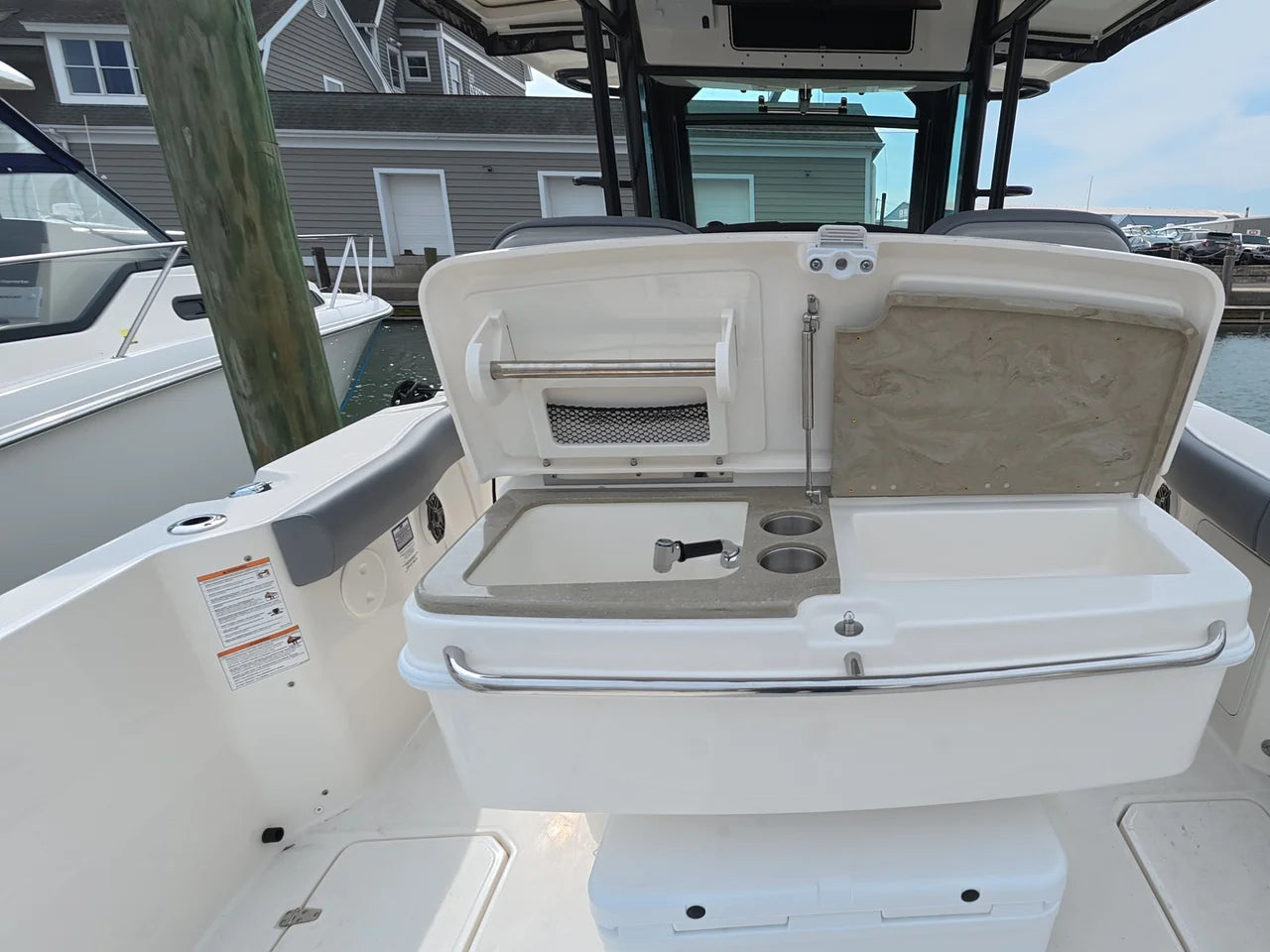 2026 Boston Whaler 330 Outrage 33.0 feet, Clearwater, Florida #13