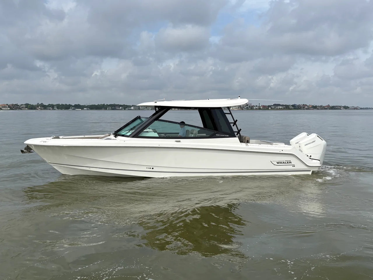 2025 Boston Whaler 330 Vantage 33.0 feet, Clearwater, Florida #1