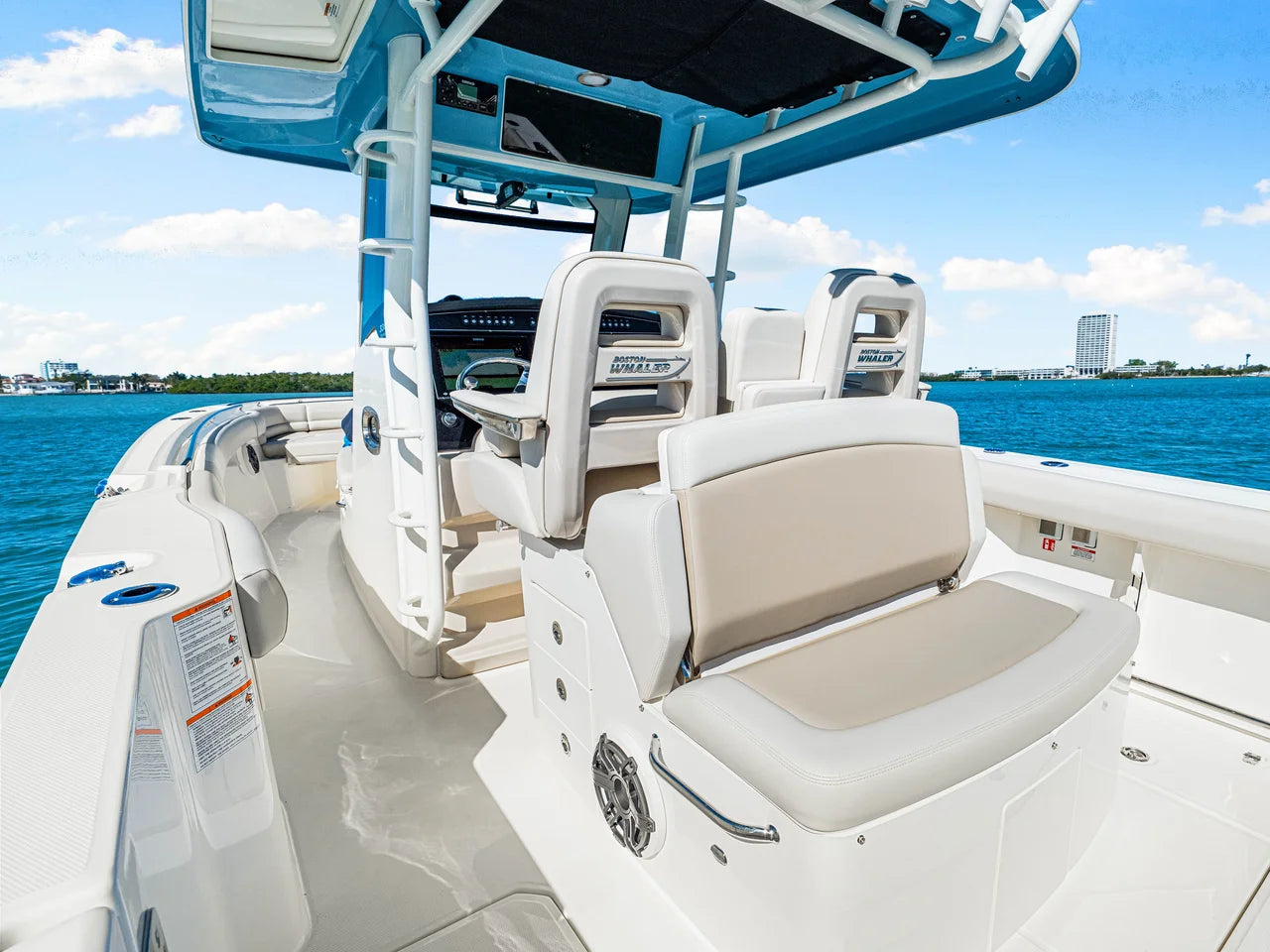2026 Boston Whaler 330 Outrage 33.0 feet, Clearwater, Florida #11