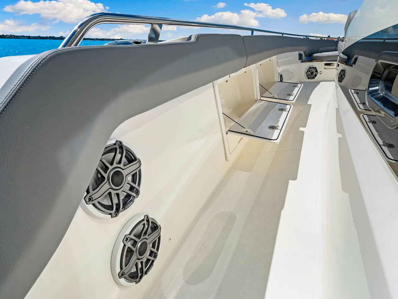 2025 Boston Whaler 420 Outrage 42.0 feet, Clearwater, Florida #19