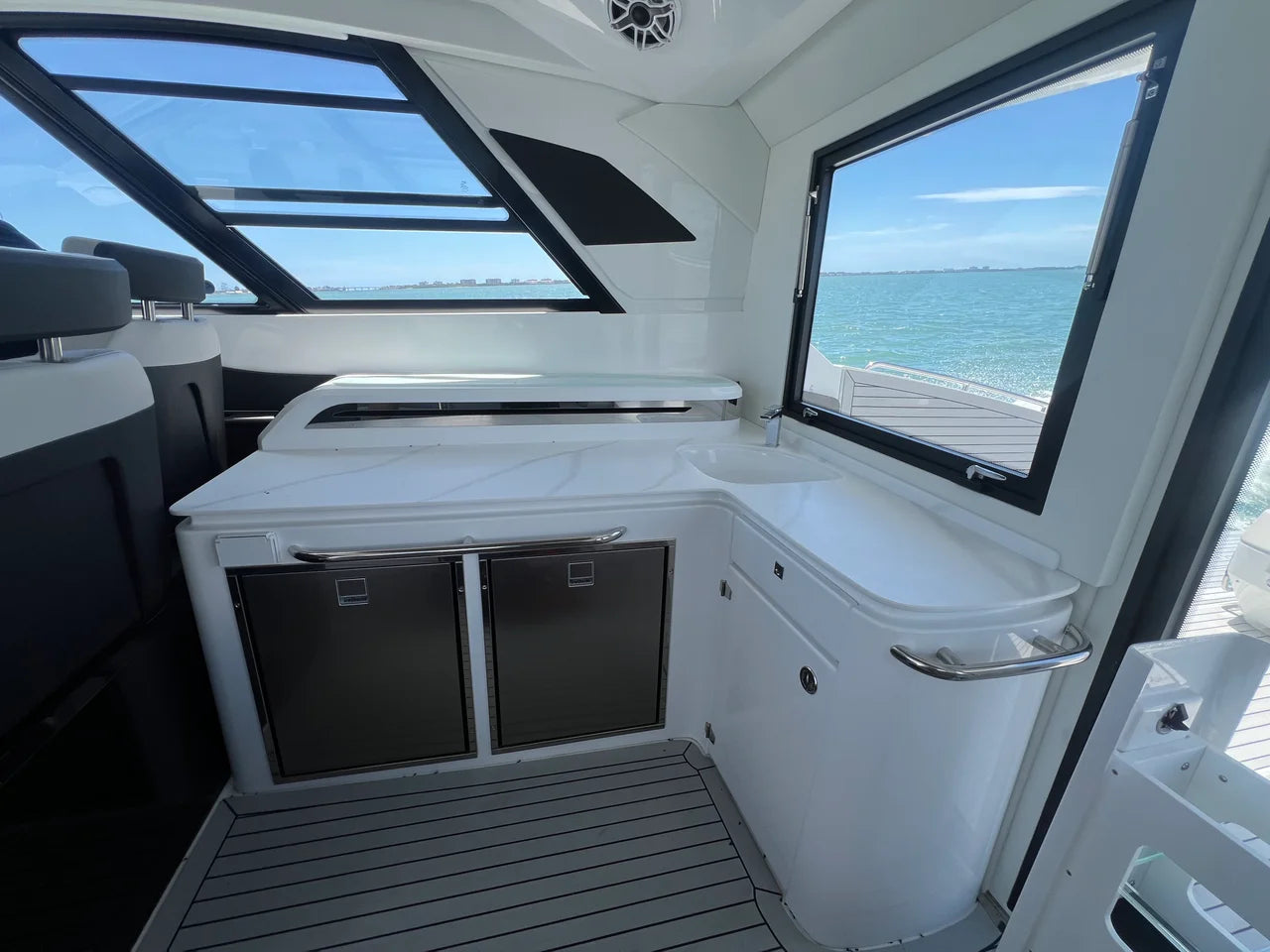 2026 Cruisers Yachts 50GLS OB 50.0 feet, Clearwater, Florida #50