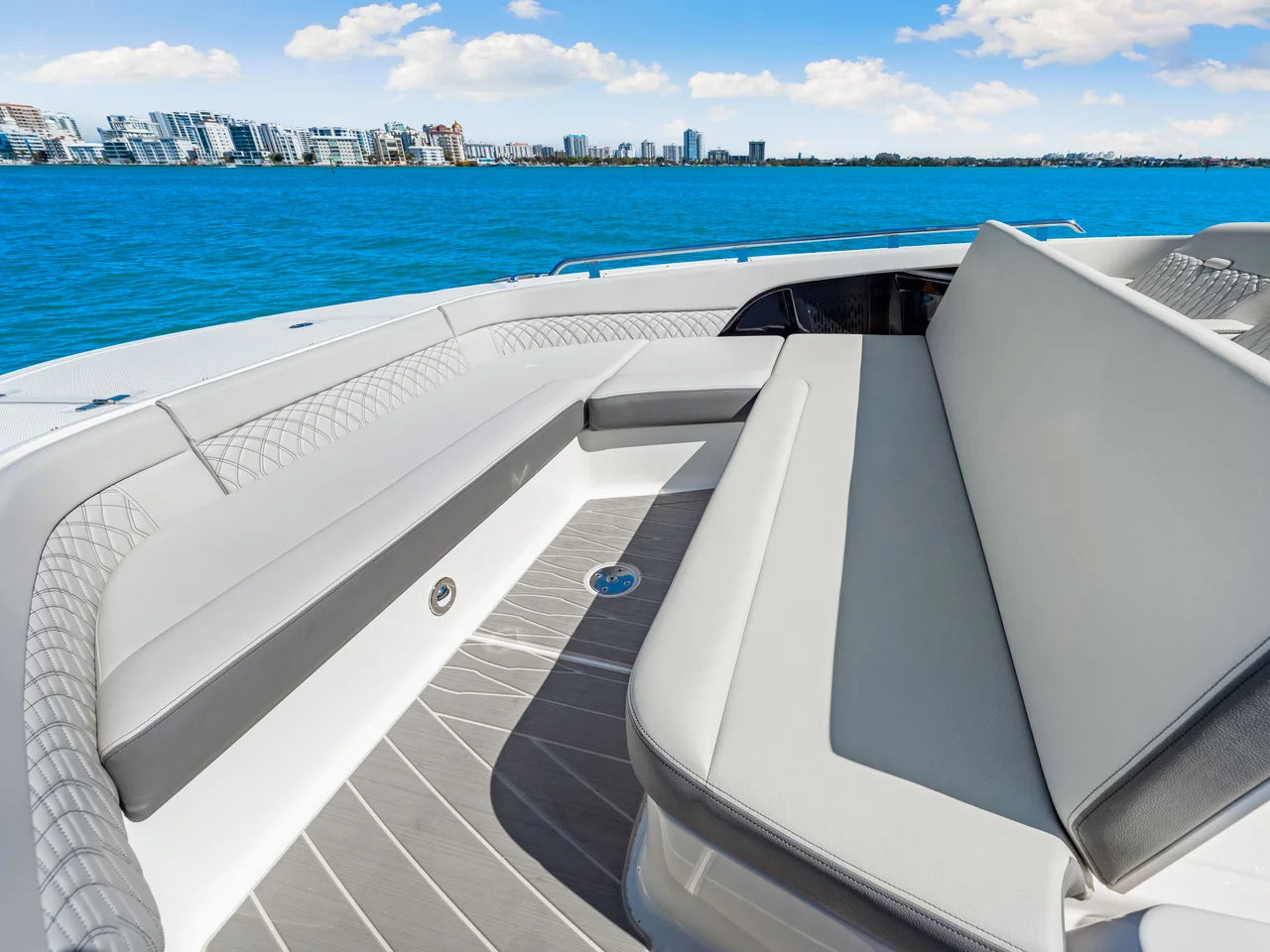 2026 Sea Ray Sundancer 370 Outboard 37.0 feet, Clearwater, Florida #77