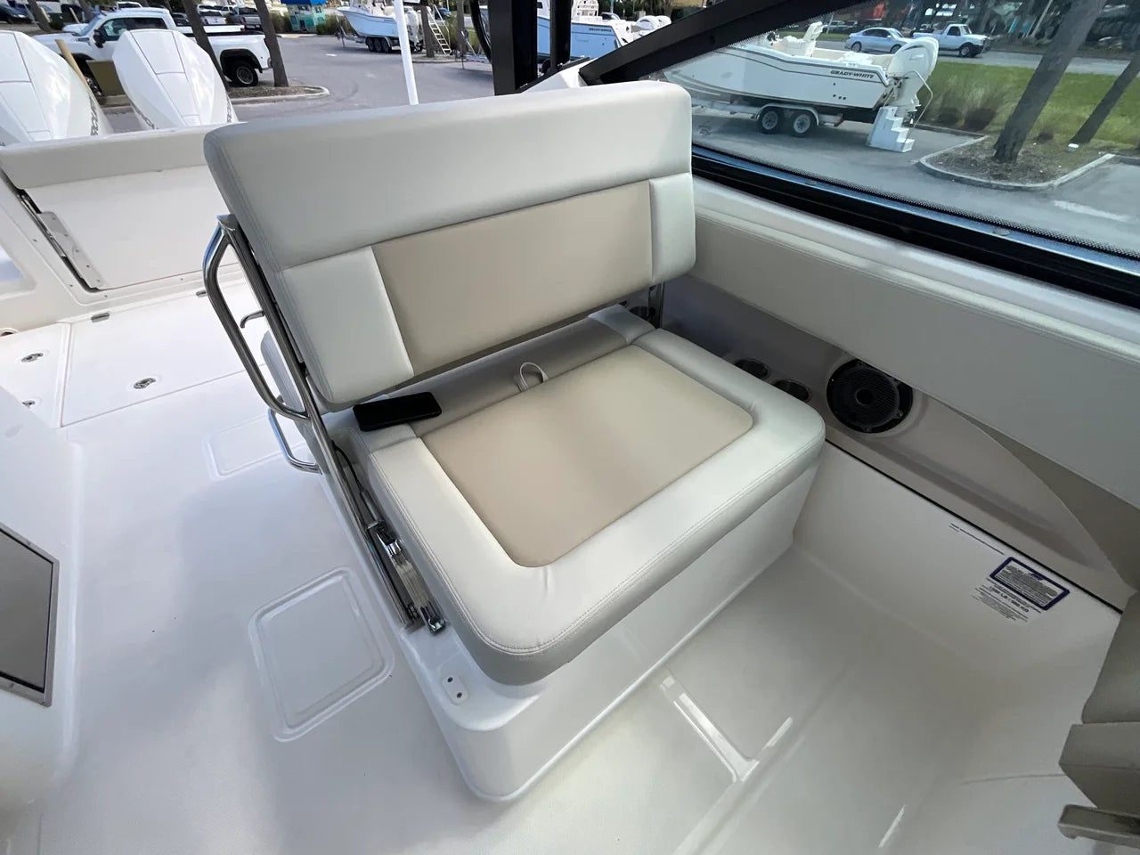 2026 Boston Whaler 280 Vantage 28.0 feet, Clearwater, Florida #9